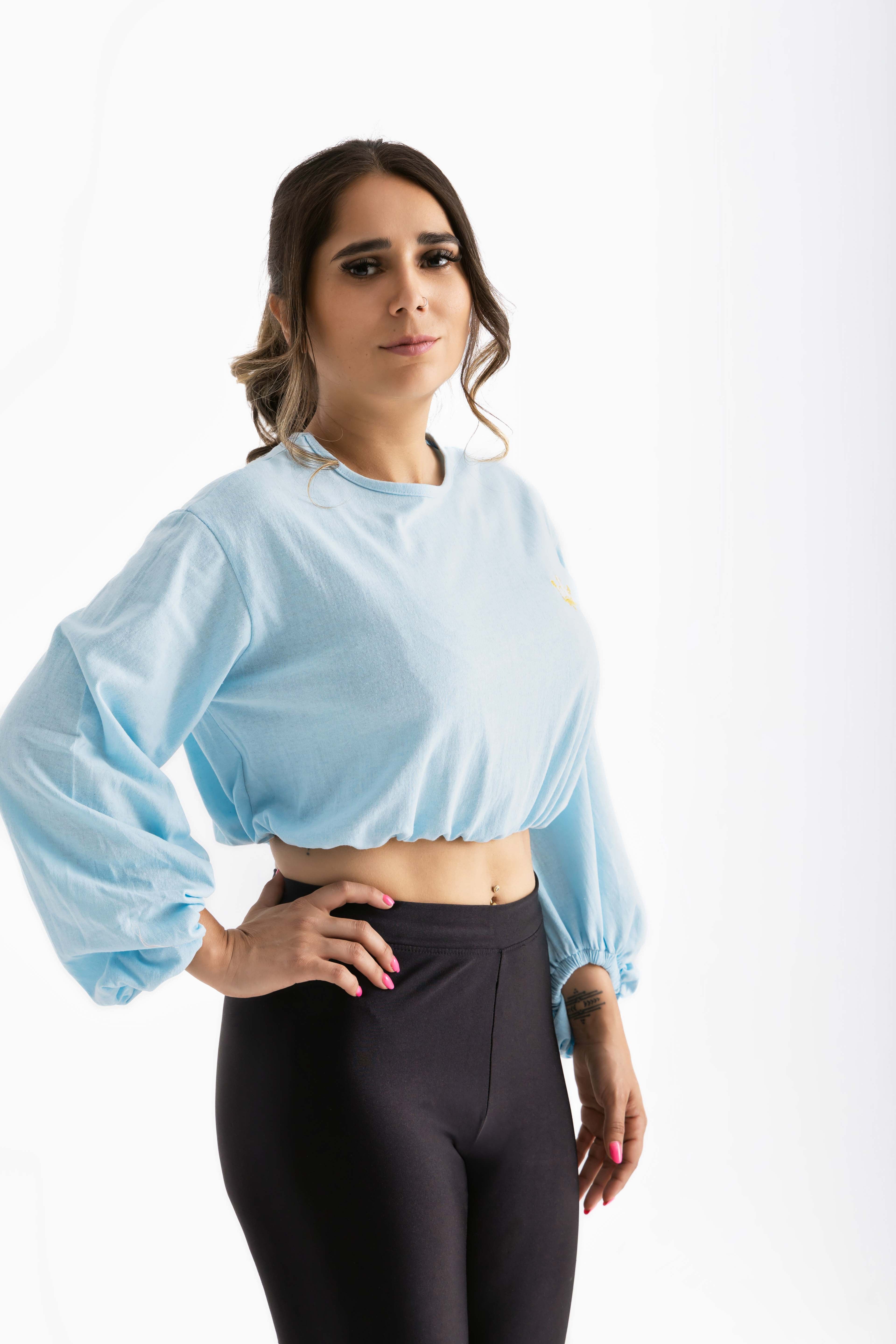 pastel blue / 65% cotton-35% polyester / Medium
