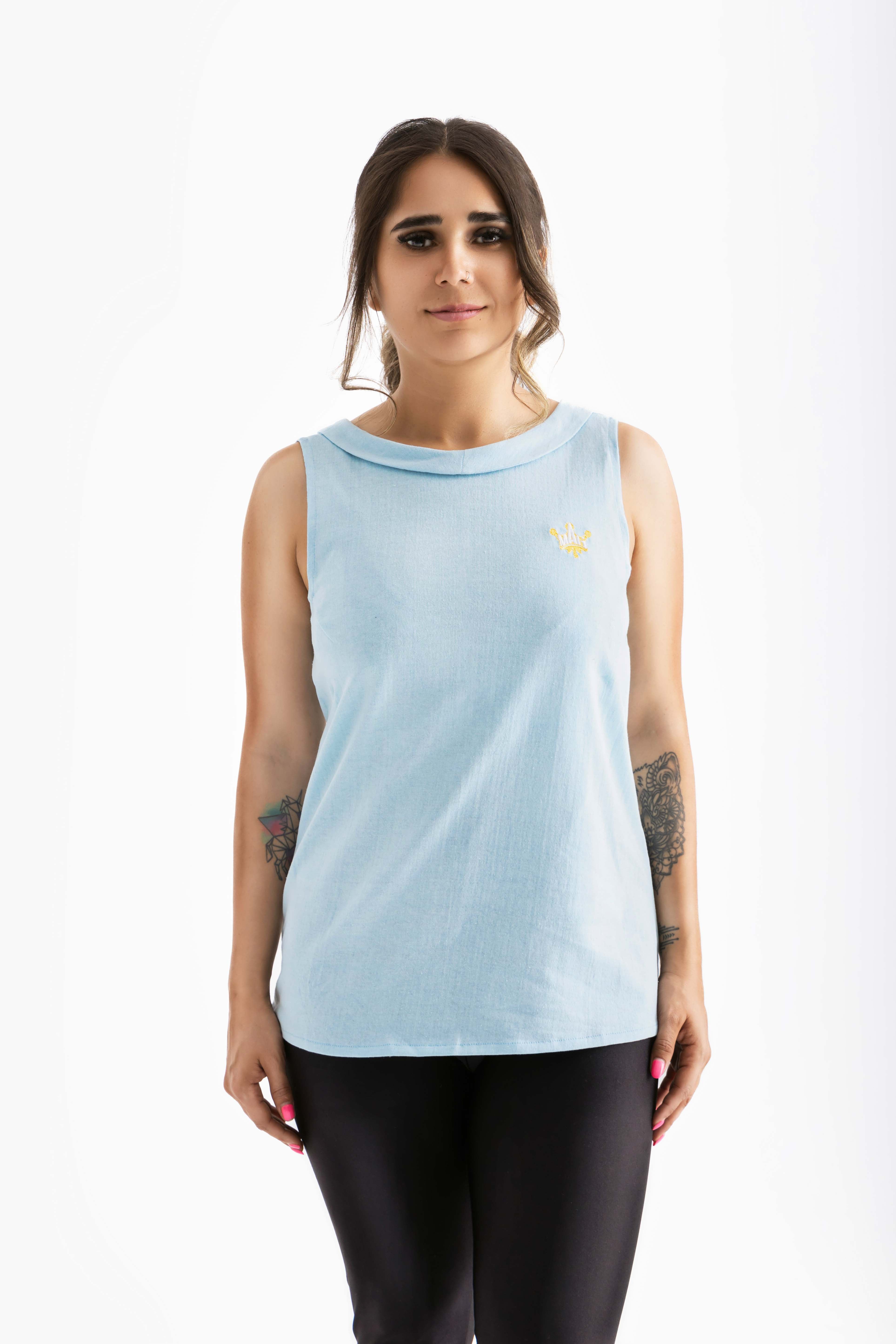 pastel blue / 65% cotton-35% polyester / Medium